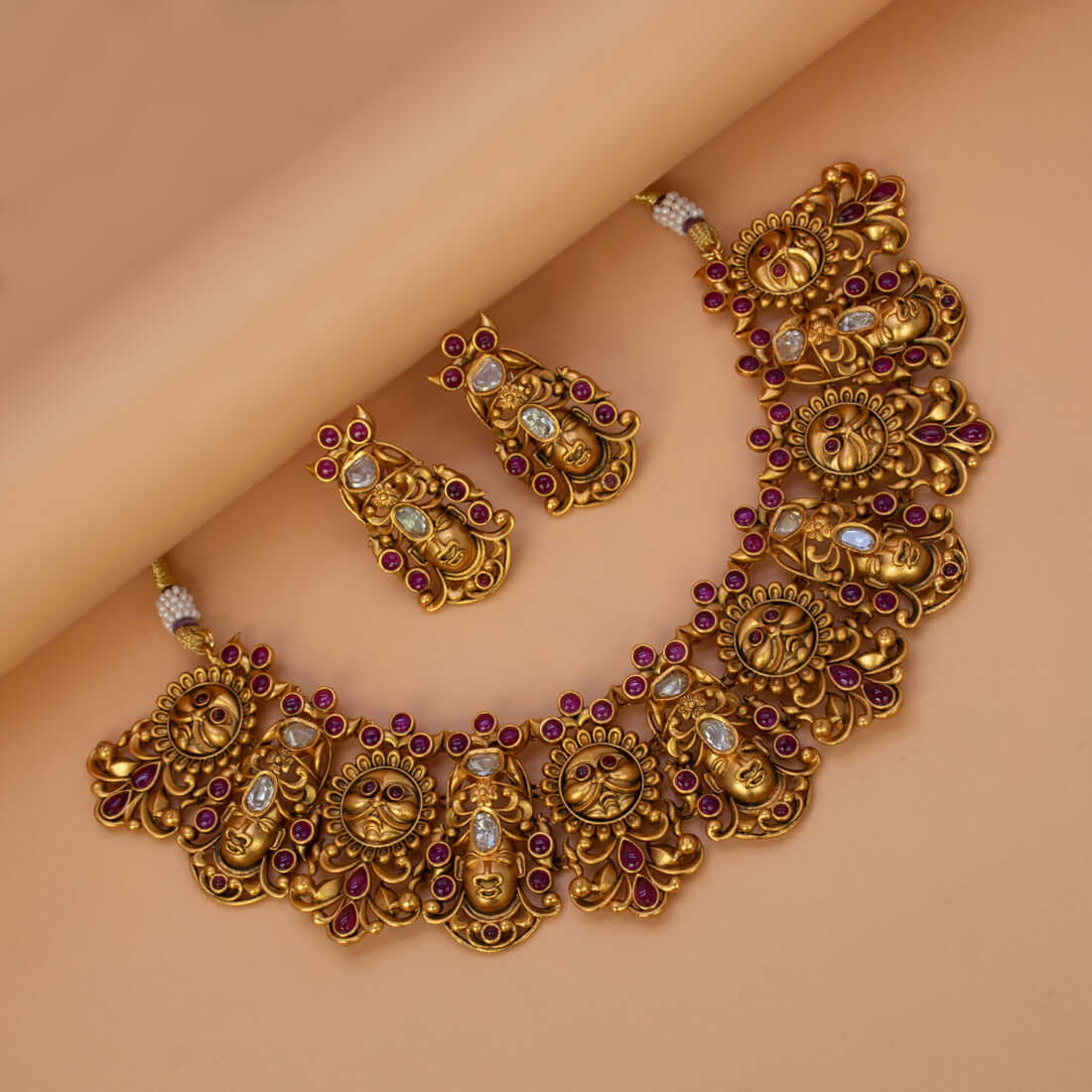 Kemp Stone Matte Gold Temple Necklace Set