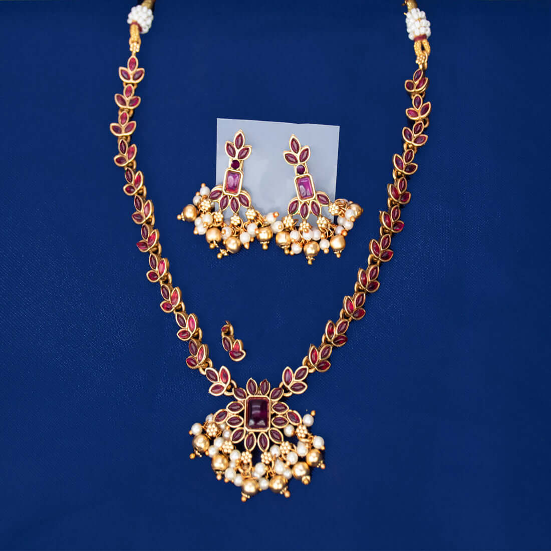 Antique Floral Red Kemp Stone Necklace Set