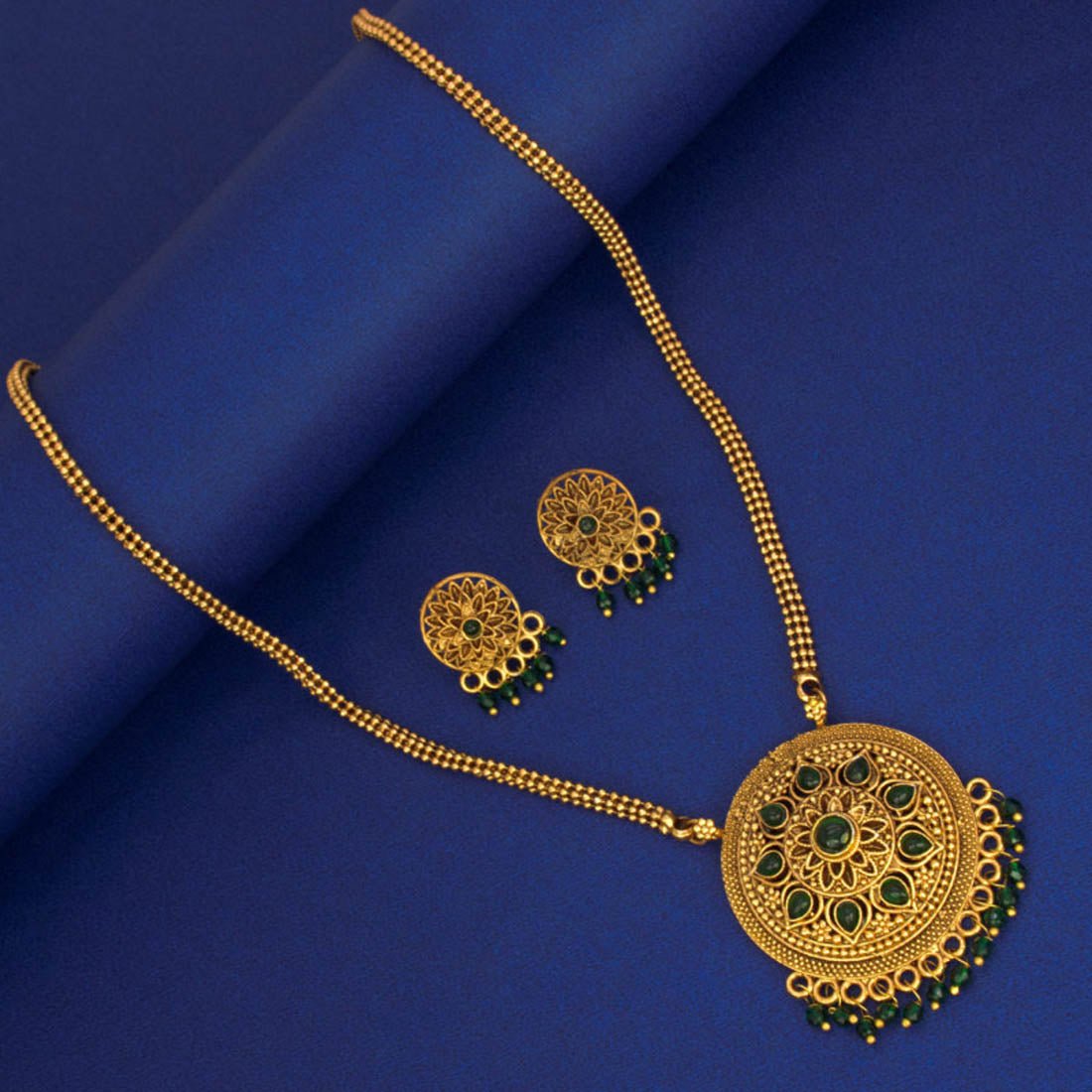 Antique Gold Plated Floral Stone Pendant Necklace Set - K Supreme