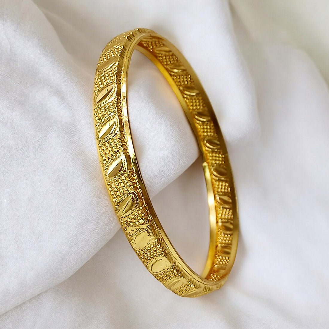Elegant Designer Gold Plated Bangle For Women - KSupreme