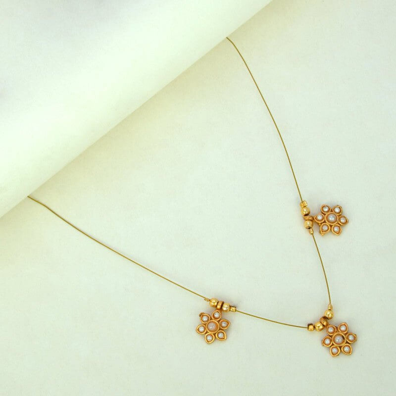 Invisible Chain Triple Small Floral Pendant Necklace - K Supreme