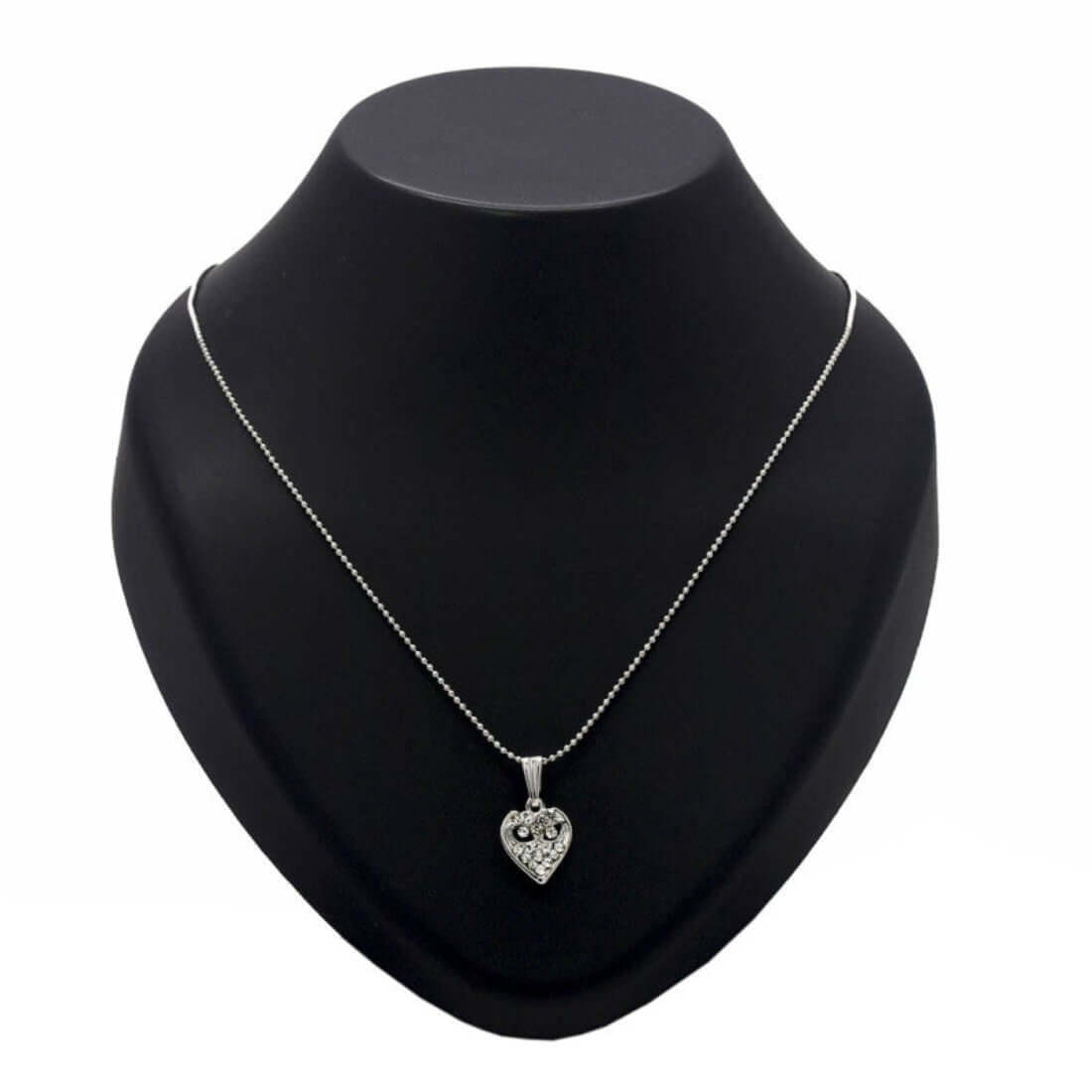 Silver-polished-white-stone-heart-pendant-with-ball-chain