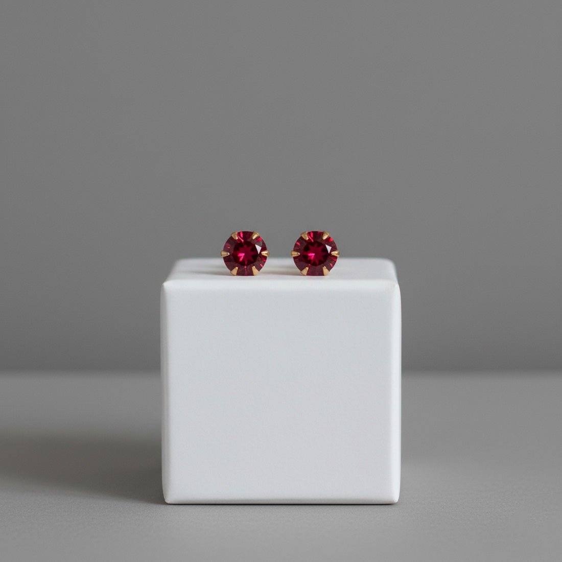 Small Round Stones Fashion Ear Studs - K Supreme