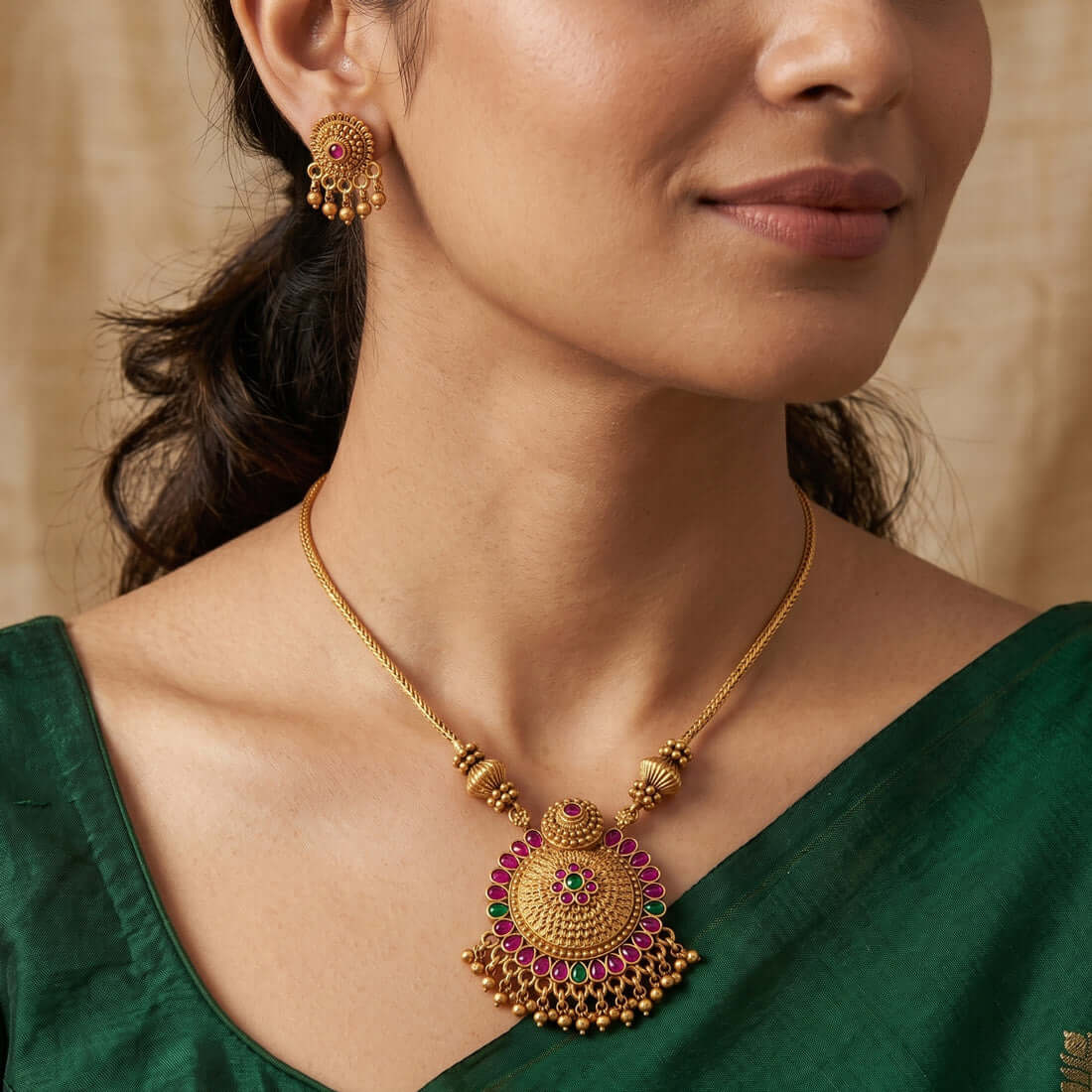 Exquisite Antique Gold Floral Stone Pendant Set - Multi colour