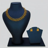 Antique Mango Design Kemp Stone Necklace Set - Green
