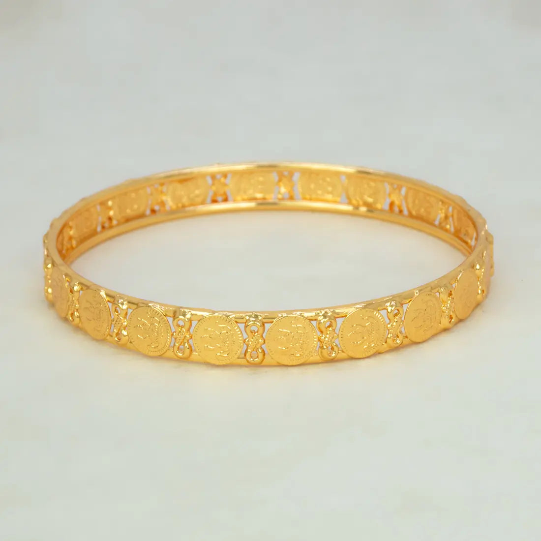Gold Foamed Lakshmi Kasu Bangle