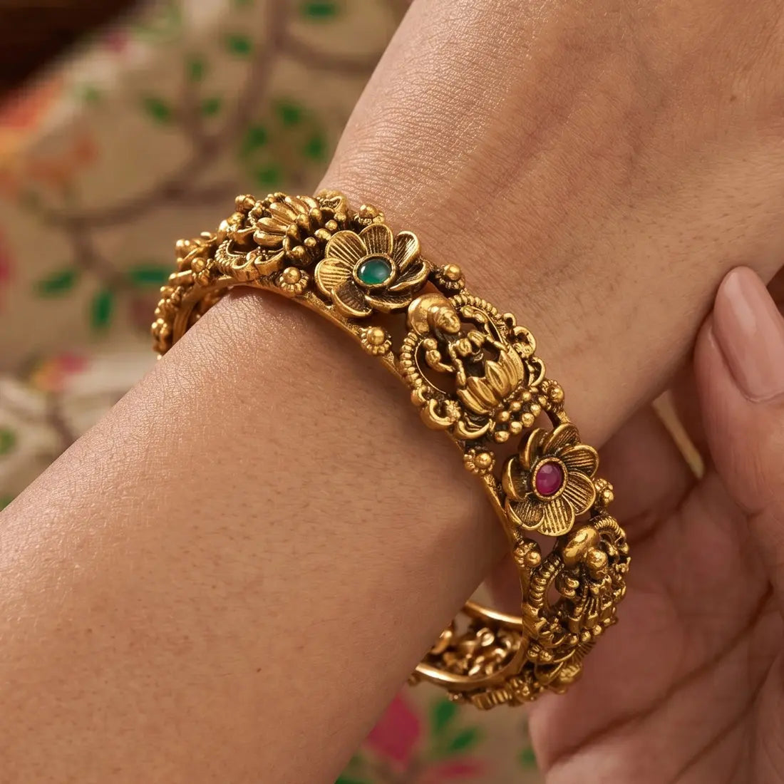 Kemp Stone Floral Lakshmi Antique Kada Bangle