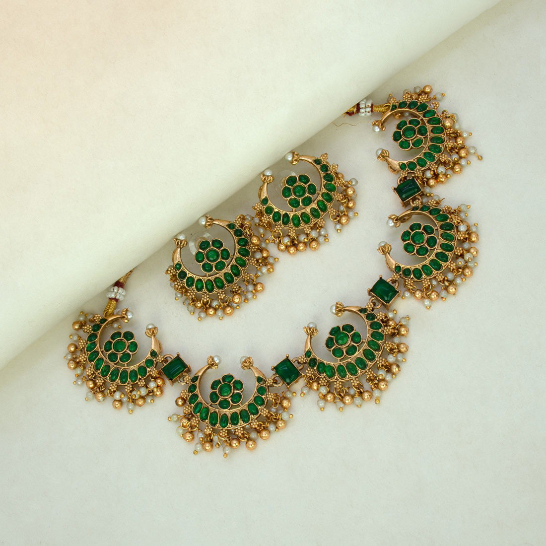 Matte-Finish-Chandbali-Green-Kemp-Necklace-Set