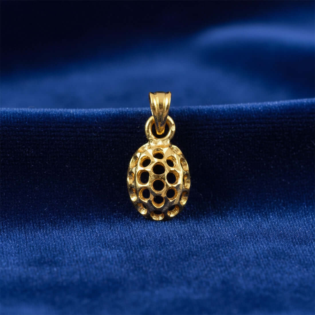Micro gold plated little designer net pendant