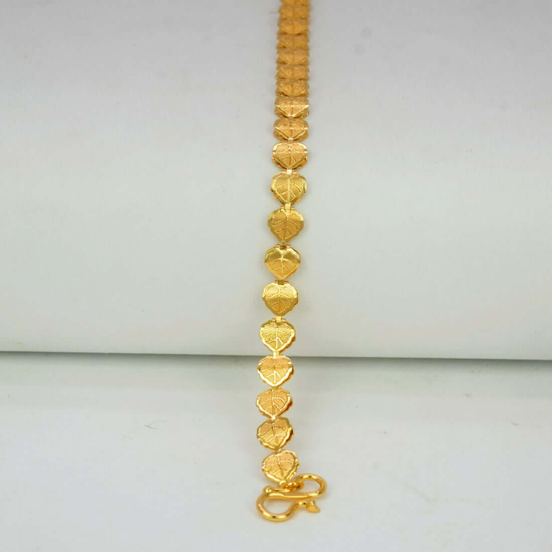 Stylish_Gold_Plated_Designer_Leaf_Bracelet