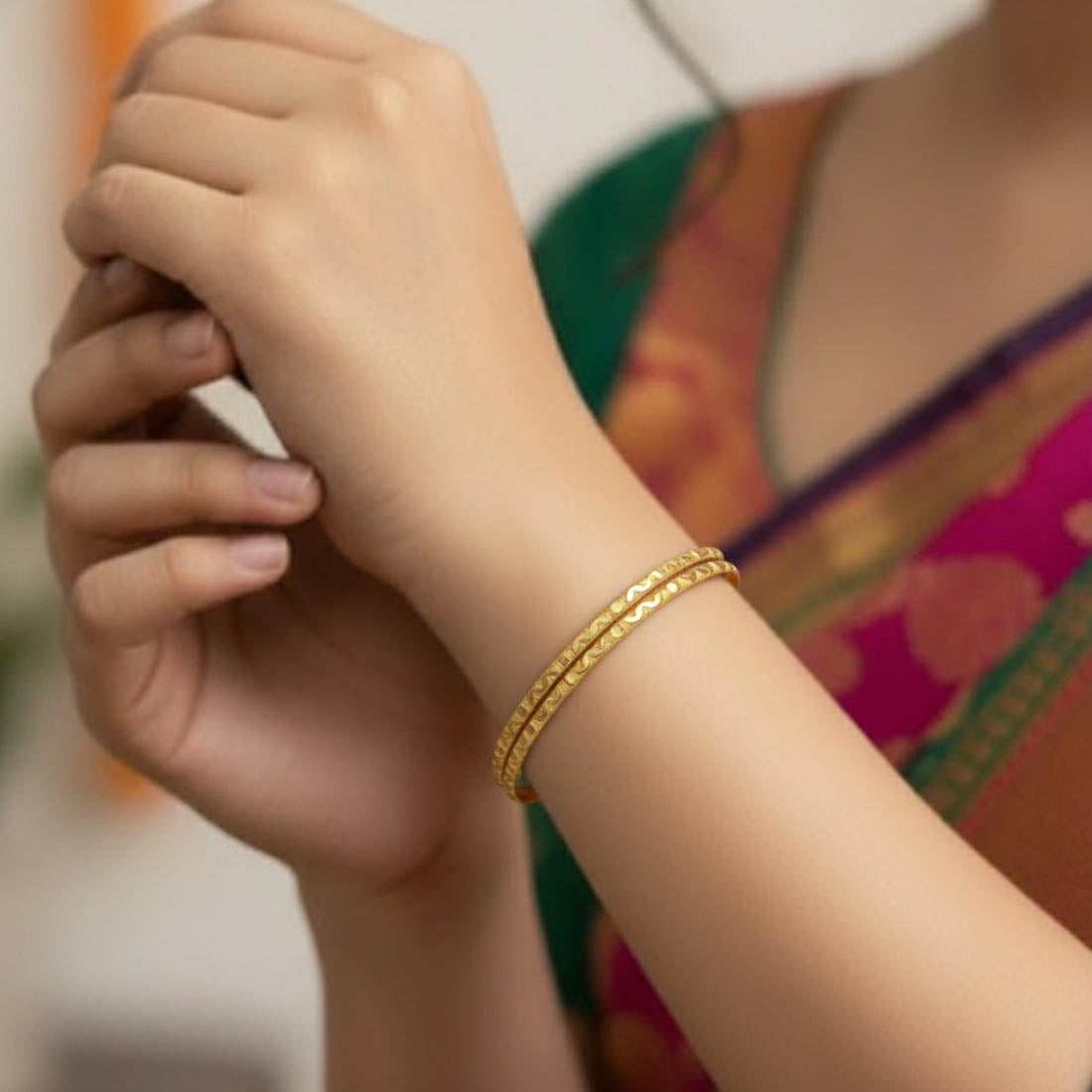 Trendy Gold-Plated Wavy Pattern Bangles