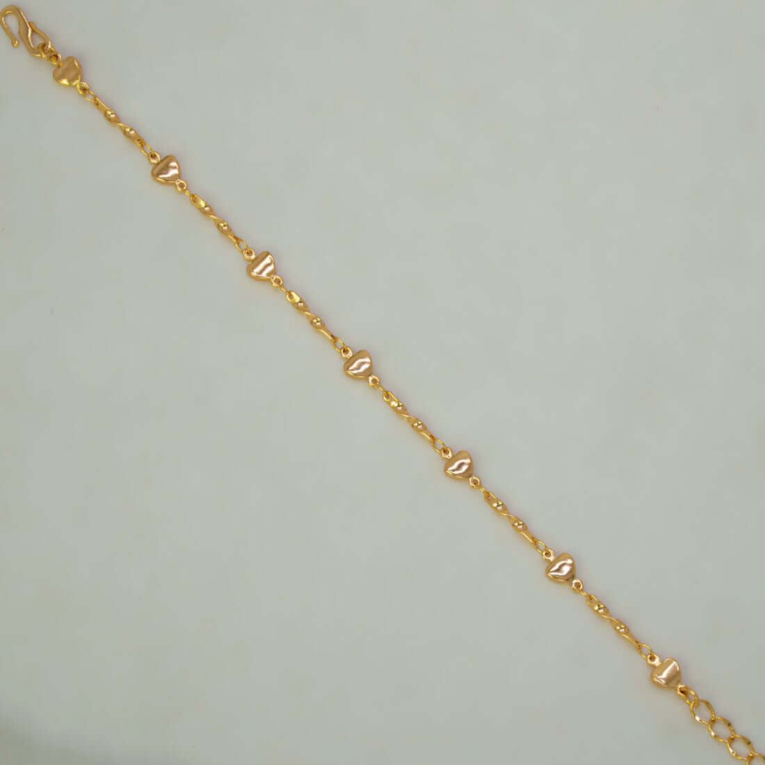 Delicate Gold Plated Twisted Chain Hearts Bracelet