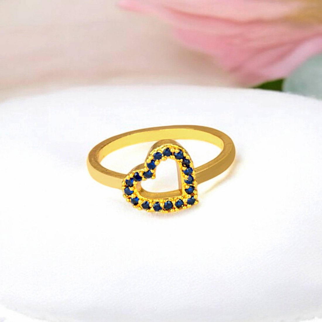 Charming Gold Plated Stone Ladies Heart Finger Ring - KSupreme