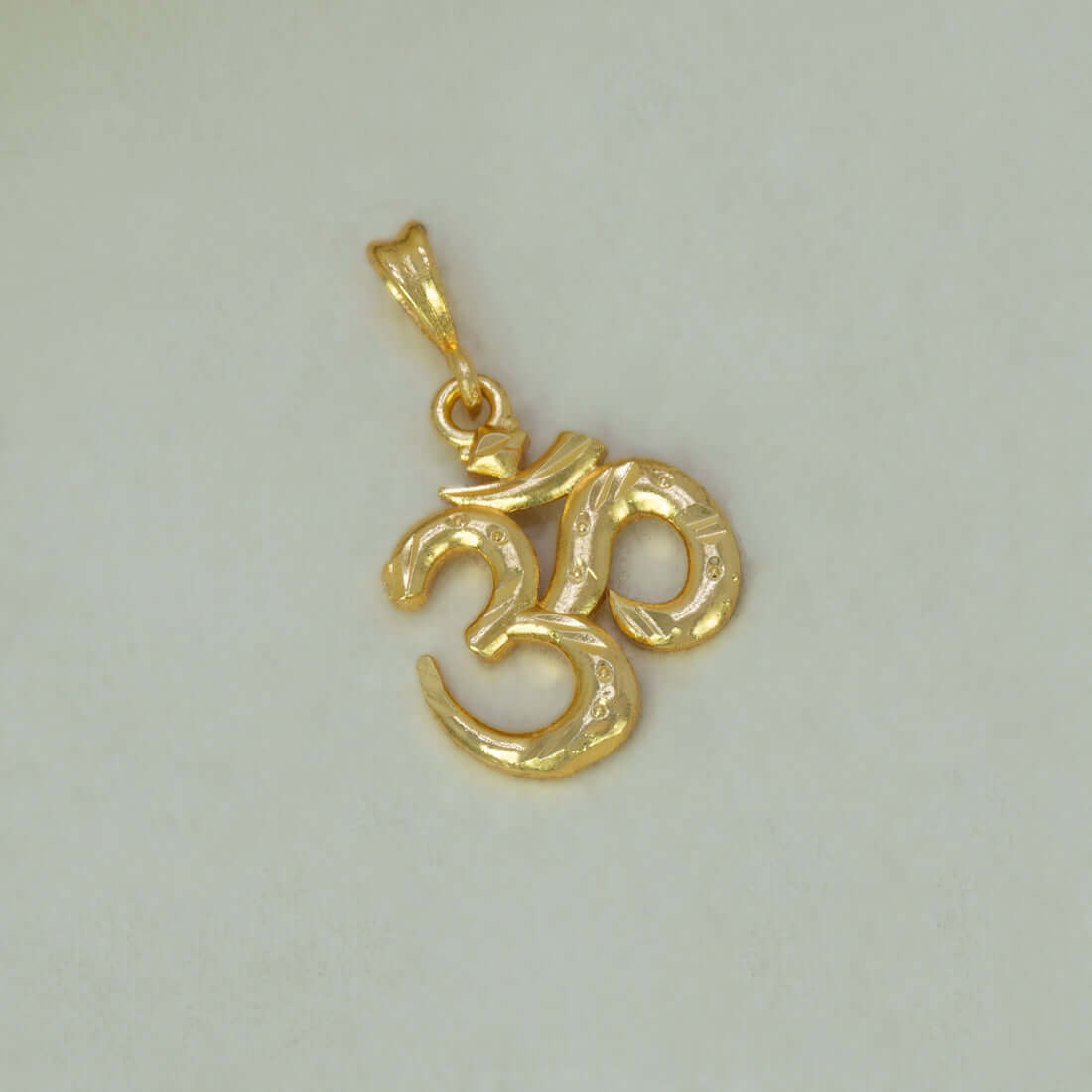 Cute Gold Plated Om Pendant in Simple Box Chain - K Supreme