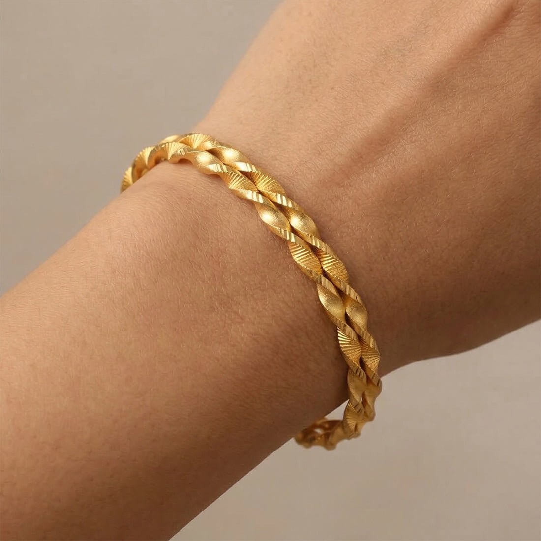 Elegant Gold Foamed Designer Spiral Bangles - K Supreme